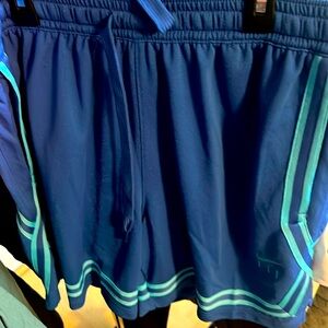 Nike women’s basketball shorts size large $50 retail